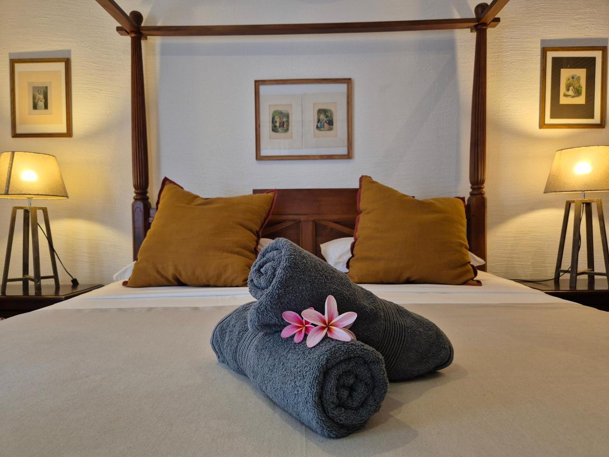 Shanti Ghar Guest House タマラン エクステリア 写真
